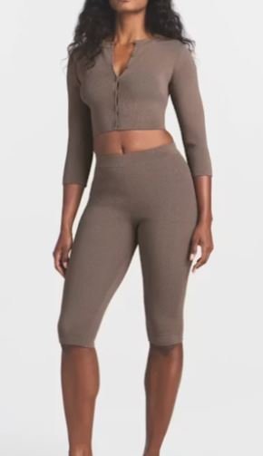 Buy Women's Capri Pants Online | Comfortable Stretch Capri Trousers for Everyday Wear